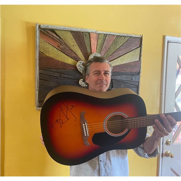 ROGER CLYNE AND THE PEACEMAKERS GUITAR