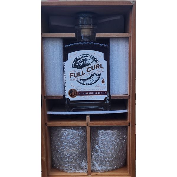 Full Curl 6 Year Bourbon Wiskey w/ 2 Glasses & Wood Case