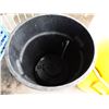 Image 2 : Rubbermaid Brute & Other Waste Cans