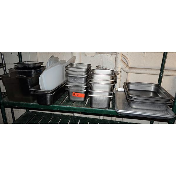 Multiple Metal & Plastic Food Containers w/ Some Lids, Baking Sheets, etc Misc Sizes