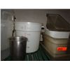 Image 3 : Multiple Plastic Food Storage & Measuring Containers, Misc Sizes
