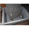 Image 2 : Manitowoc Insulated Ice Caddy on Wheels w/ Lid