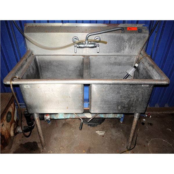 Metal 2-Basin Commercial Sink w/ Faucet 44" x 22" x 37"H