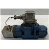Image 1 : Moog #J061-103 Hydraulic Servo Valve