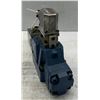 Image 2 : Moog #J061-103 Hydraulic Servo Valve