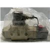 Image 1 : Moog #J061-103 Hydraulic Servo Valve