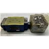 Image 1 : Lot of (2) Misc. Valves 1-Rexroth #R900407439 & 1-Bosch #0 811 020 030