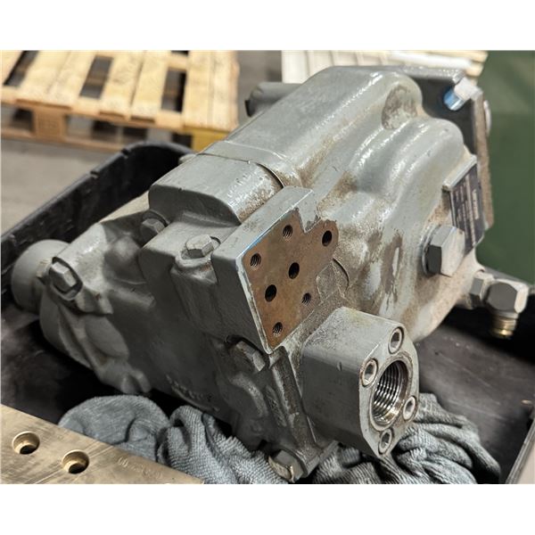Vickers #PVH74QIC-RF-1S-10-CM7-31 Pump
