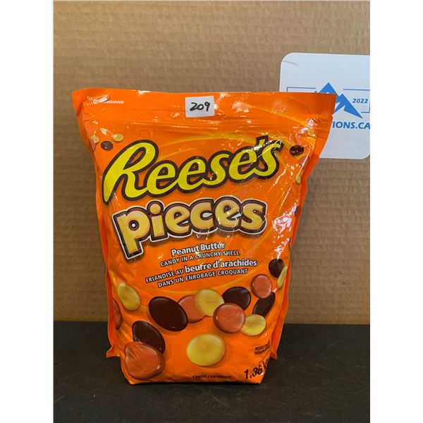 Reese's Pieces Peanut Butter Candy 1.36 Kg