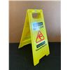 Image 1 : Caution Wet Floor Stand