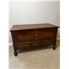 Image 1 : The Honderich Cedar Chest