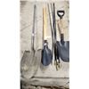Image 1 : 2 Shovels, Post Holde Digger