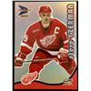 Image 1 : 2000-01 PACIFIC PRISM STEVE YZERMAN (HOF)