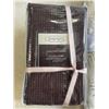 Image 2 : KING SIZE DUVET COVER SET AND 4 PILLOW SHAMS