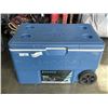 Image 1 : WOODS ROLLING COOLER, 65 LITRES