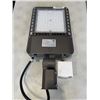 Image 2 : BRAND NEW 200W LED PARKING LOT LIGHT WITH PHOTOCELL