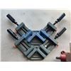 Image 2 : 4 CORNBER CLAMPS AND BENCH VICE