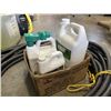 Image 2 : DECK CLEANER HOSE AND LAWN FOOD