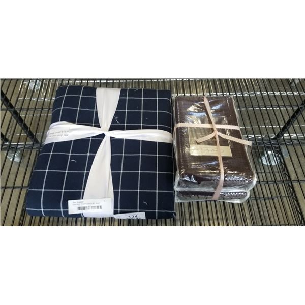 KING SIZE DUVET COVER SET AND 4 PILLOW SHAMS