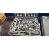 Image 2 : TRAY OF DEWALT CHARGER, MILWAUKEE CHARGER AND MORE