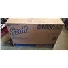 Image 1 : CASE OF SCOTT BRAND ROLL TOWELS, WHITE
