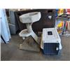 Image 1 : CAT TREE AND PET CARRIER