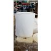 Image 3 : 24 ROLLS  OF QUILTED FAST ABSORBING PAPER TOWEL