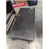 Image 2 : FLAT METAL CART ON CASTERS