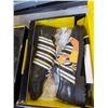 Image 2 : 8 NEW PAIRS OF SHOES, ASSORTED SIZE