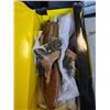 Image 8 : 8 NEW PAIRS OF SHOES, ASSORTED SIZE