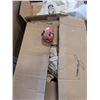 Image 2 : 4 BOXES OF ASSORTED CERAMIC ITEMS