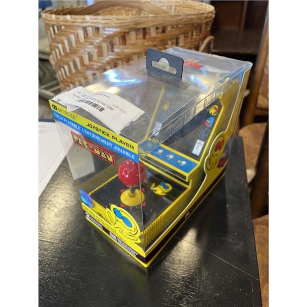 PAC-MAN PORTABLE RETRO ARCADE GAME