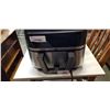 Image 1 : BELLA PRO SERIES 9QT TRIZONE AIR FRYER WITH TOUCHSCREEN
