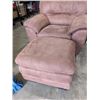 Image 3 : BROWN FABRIC LIVING ROOM CHAIR AND MATCHING OTTOMAN, VERY CLEAN GOOD CONDITION