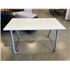 Image 1 : WHITE ROLLING TABLE
