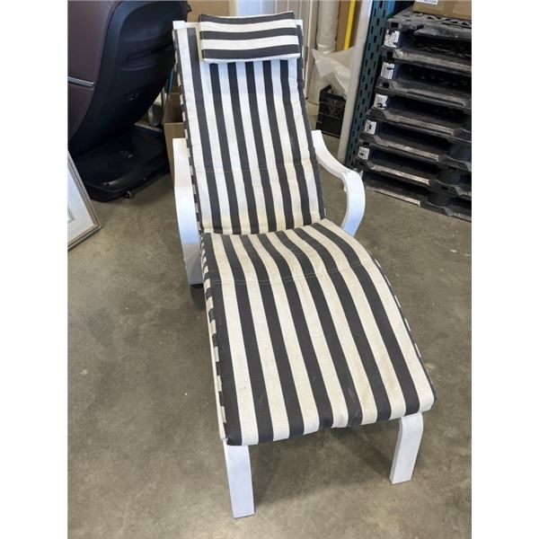 PATIO LOUNGE CHAIR WITH CUSHION
