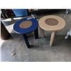 Image 1 : 2 METAL STOOLS
