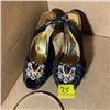 Image 1 : 3 PAIRS OF NEW DESIGNER HEELS AND MATCHING PURSES SIZE 7.5-9.5