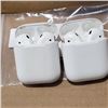 Image 3 : 3 APPLE AIRPOD SETS, ASSORTED, LOST PROPERTY