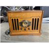 Image 1 : CLASSIC WOOD GRAIN VANEER AM/FM RADIO WITH RECORD PLAYER
