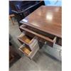 Image 2 : ANTIQUE VANITY DESK