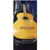 Image 2 : ACOUSTIC YAMAHA GUITAR IN CASE