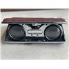 Image 2 : VINTAGE UNITED MANTLE CLOCK FIREPLACE, WORKING, FIREPLACE LIGHTS UP, AND OPERA GLASSES