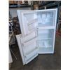 Image 2 : FRIGIDAIRE APARTMENT SIZE FRIDGE, TESTED WORKING