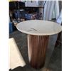Image 1 : MARBEL TOP TABLE