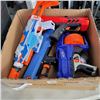 Image 2 : LOT OF INFLATABLES, AIR MATTRESS AND NERF GUNS