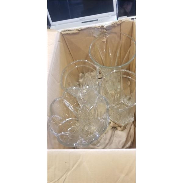 LOT OF CRYSTAL VASES