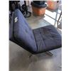 Image 2 : METAL BASE SWIVEL CHAIR