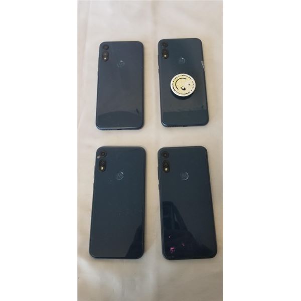 4 MOTOROLA MOTO E SMARTPHONES