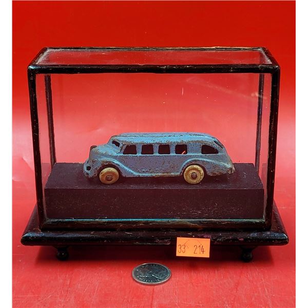 VTG 1930's Hubley Cast Iron Blue Streamline Bus - 3 3⁄4"